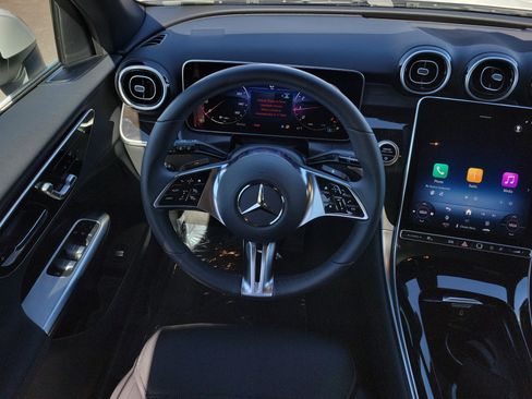 Used 2026 Mercedes-Benz GLC 300 image 16