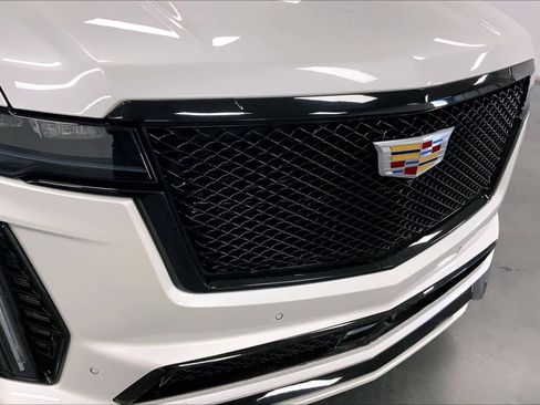 Used 2023 Cadillac Escalade V image 27