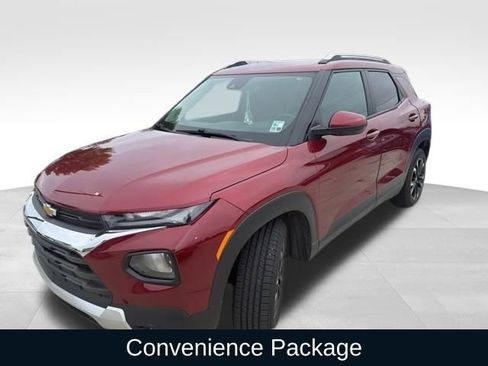 Used 2022 Chevrolet TrailBlazer LT w/ Convenience Package image 3