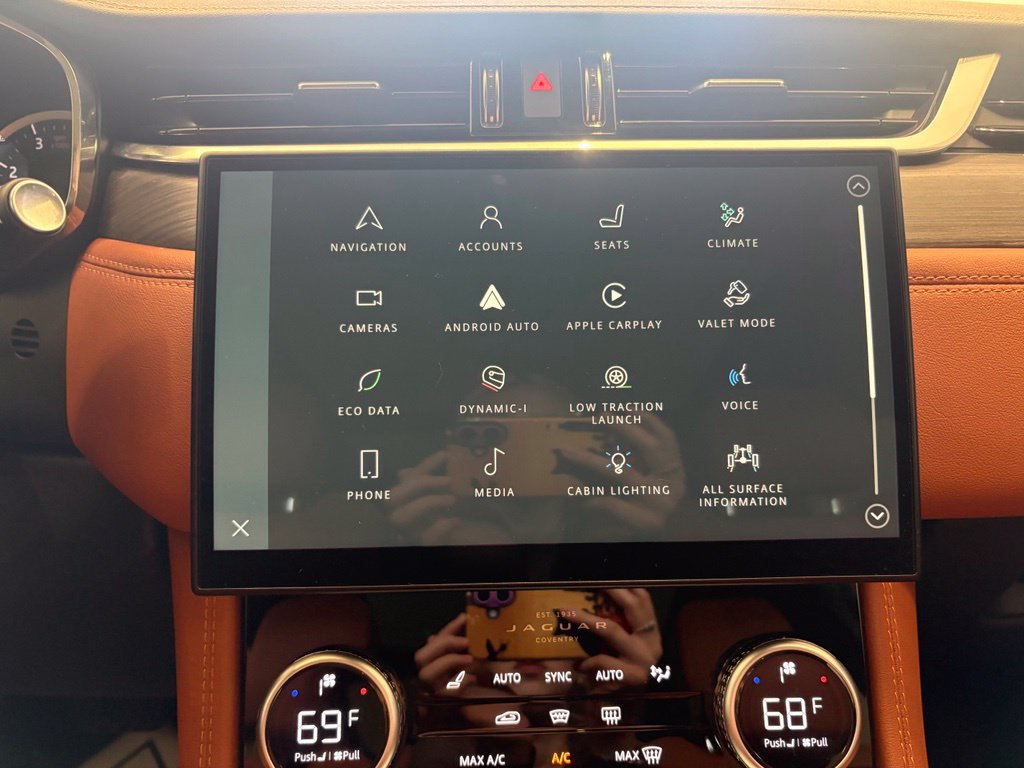 Used 2023 Jaguar F-PACE R-Dynamic S AWD/4WD image 38