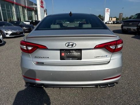 Used 2015 Hyundai Sonata Sport 2.0T w/ Option Group 07 FWD image 10