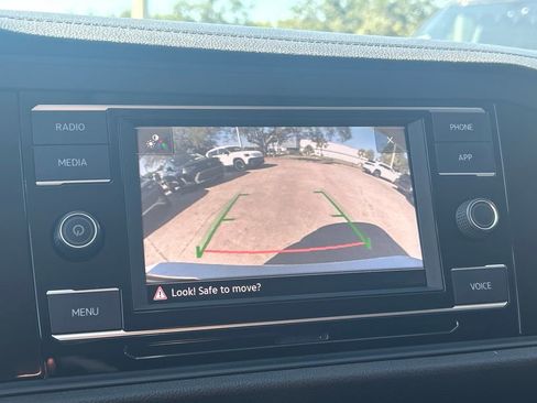 Used 2023 Volkswagen Jetta SE image 35