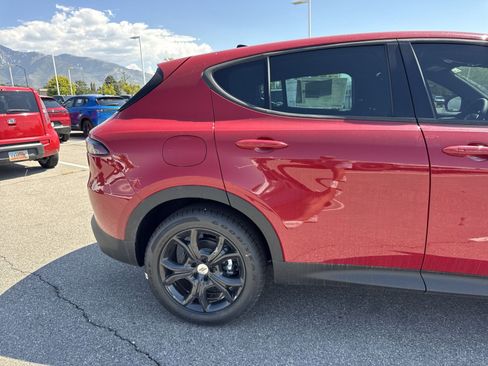 New 2025 Dodge Hornet GT w/ GT Blacktop Package image 13