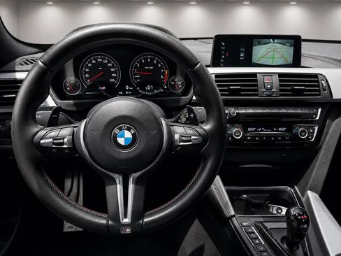 Used 2018 BMW M4 Coupe RWD image 13