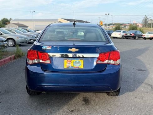 Used 2012 Chevrolet Cruze LS w/ Connectivity Package FWD image 6
