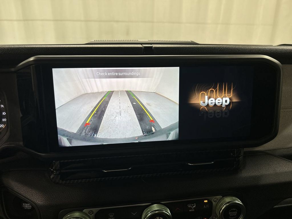 Used 2024 Jeep Wrangler Unlimited Sport AWD/4WD image 15