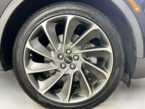 Used 2019 Lincoln Nautilus Reserve w/ Ultimate Package image 10