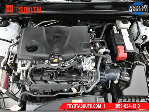 Used 2024 Toyota Camry SE image 31