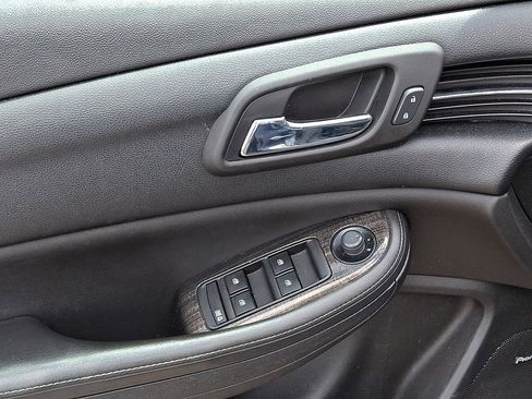 Used 2014 Chevrolet Malibu LT FWD image 12