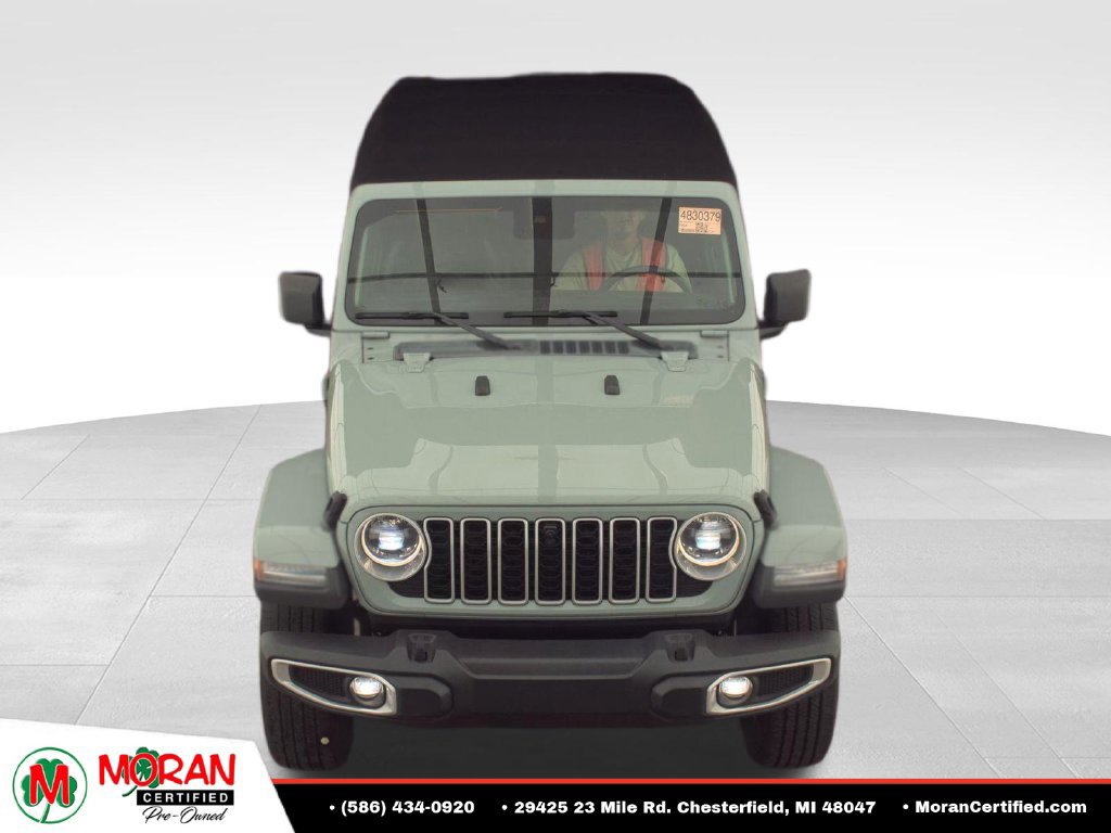 Used 2024 Jeep Wrangler Unlimited Sahara w/ Technology Group AWD/4WD image 2