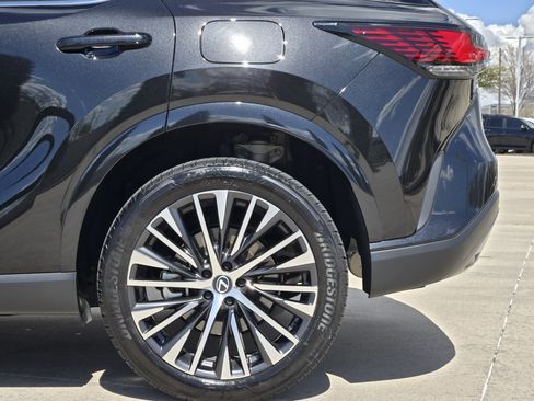 Used 2024 Lexus RX 350 w/ Kick Sensor & Tow Package image 17