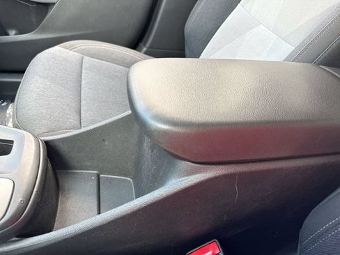 Used 2024 Chevrolet Trax LS FWD image 21