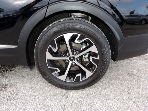 Used 2025 Kia Sportage EX FWD image 9
