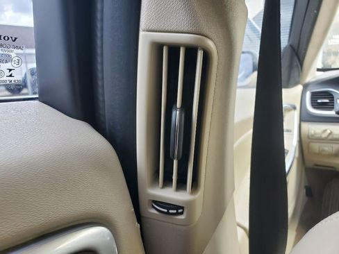 Used 2015 Volvo V60 T5 Premier image 31