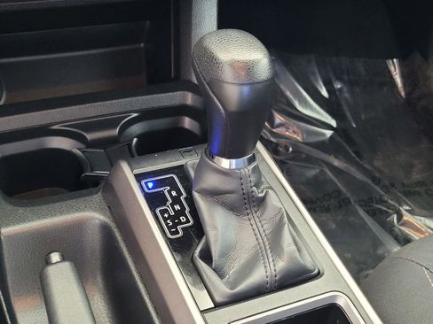 Used 2022 Toyota Tacoma SR5 w/ Trail Edition image 25