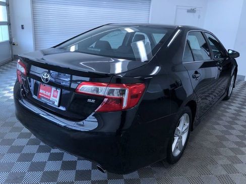 Used 2013 Toyota Camry SE image 32