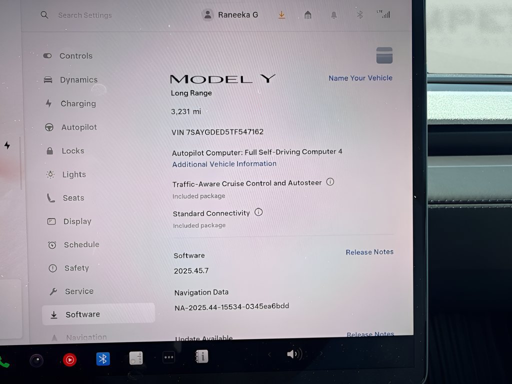 Used 2026 Tesla Model Y Long Range RWD image 21