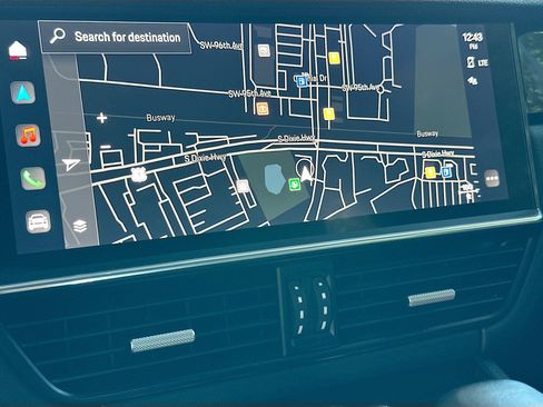 Used 2022 Porsche Cayenne image 13