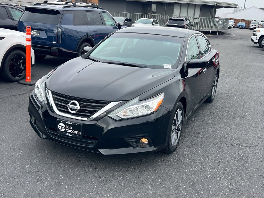 Used 2017 Nissan Altima 2.5 SV FWD image 3