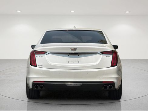 Used 2020 Cadillac CT6 Luxury w/ LPO, Premium Carpet Package AWD/4WD image 4