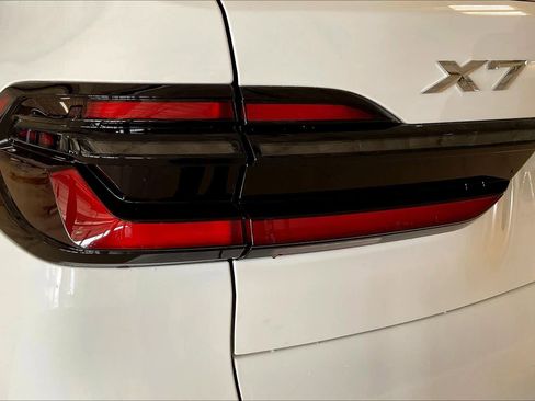 New 2026 BMW X7 xDrive40i w/ M Sport Package image 14