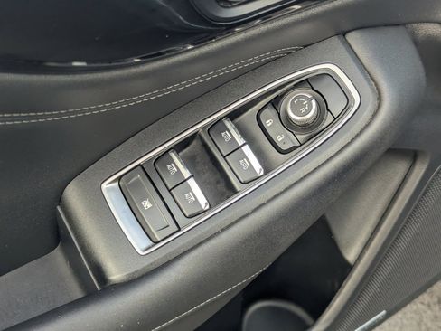 Used 2021 Subaru Outback Limited image 19