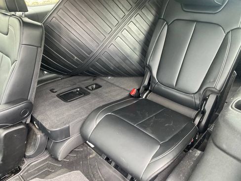 Used 2021 Jeep Grand Cherokee L Limited AWD/4WD image 8