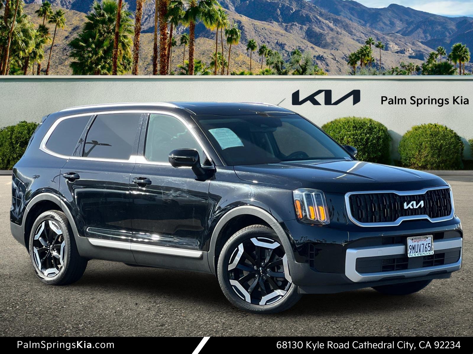 Used 2024 Kia Telluride EX w/ EX Captain's Chair Package FWD image 1