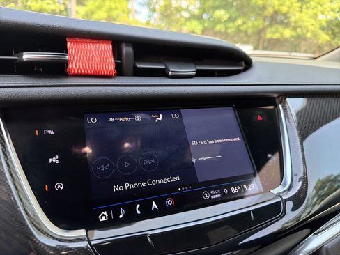 Used 2021 Cadillac XT6 Sport AWD/4WD image 35