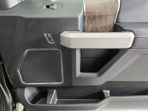 Used 2019 Ford F250 Lariat image 21