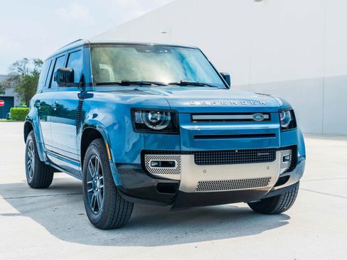 Used 2022 Land Rover Defender 110 X-Dynamic SE AWD/4WD image 10