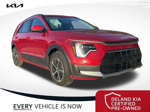 Certified 2025 Kia Niro LX FWD image 1