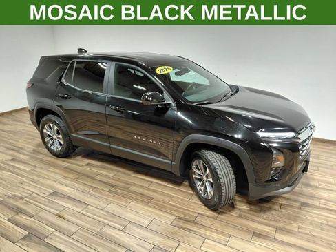 Used 2026 Chevrolet Equinox LT AWD/4WD image 8