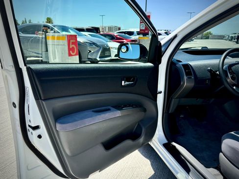Used 2007 Toyota Prius FWD image 16