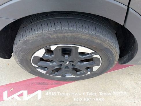 Certified 2025 Kia Sorento S w/ Panoramic Sunroof Package FWD image 12