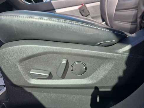 Certified 2024 Ford Edge SEL w/ Convenience Package AWD/4WD image 12