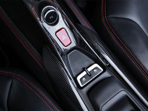 Certified 2022 Ferrari F8 Tributo image 39