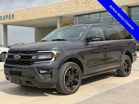 Used 2022 Ford Expedition Limited AWD/4WD image 10