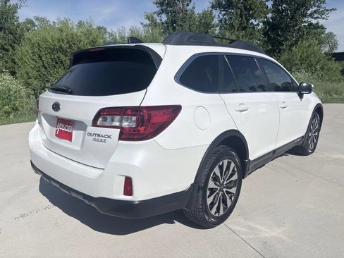 Used 2017 Subaru Outback 2.5i Limited AWD/4WD image 4