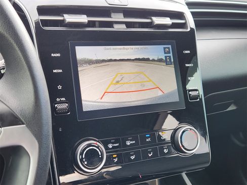 Used 2024 Hyundai Santa Cruz SE image 26