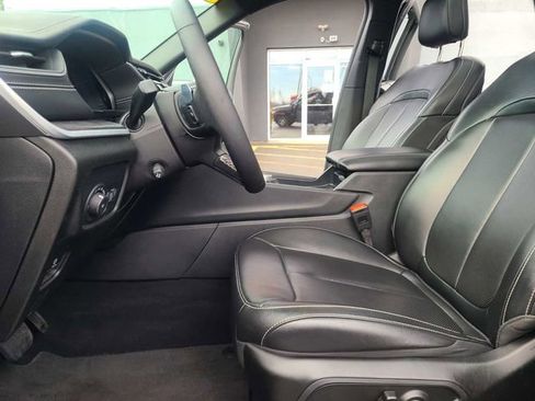 Used 2024 Jeep Grand Cherokee L Limited w/ Luxury Tech Group II AWD/4WD image 15