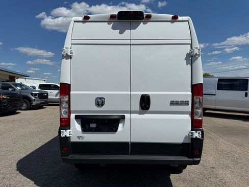 Used 2026 RAM ProMaster 2500 w/ Convenience Group FWD image 4