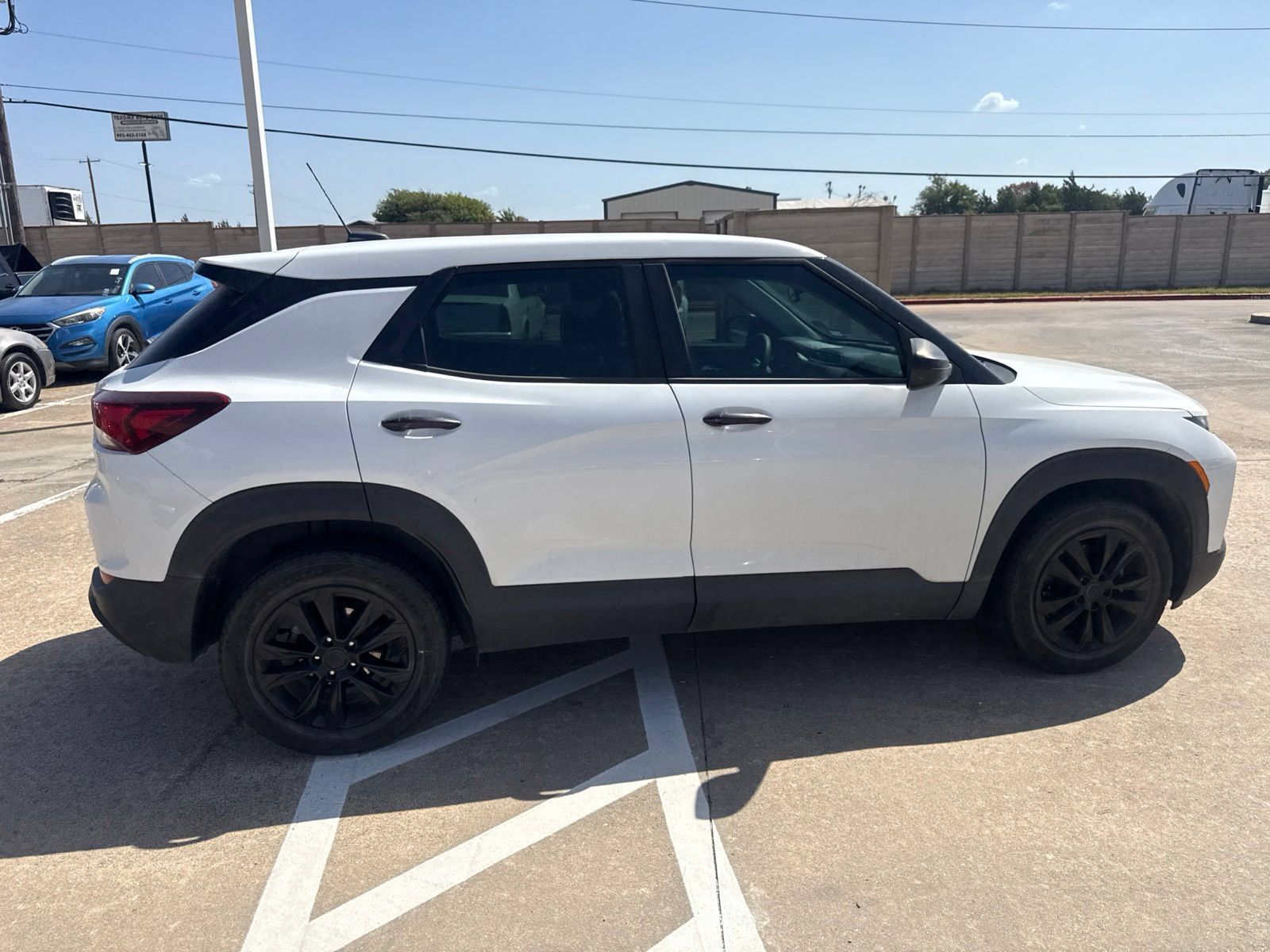 Used 2023 Chevrolet TrailBlazer LS FWD image 12