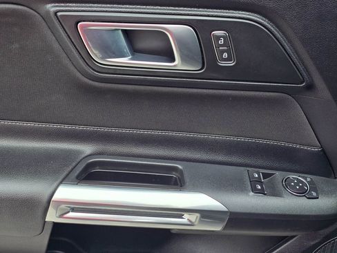 Used 2020 Ford Mustang GT RWD image 9