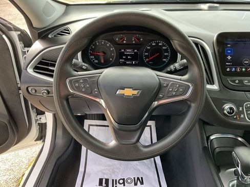 Used 2024 Chevrolet Malibu LT image 15