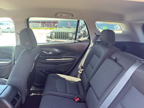Used 2022 GMC Terrain SLE w/ Driver Convenience Package AWD/4WD image 32
