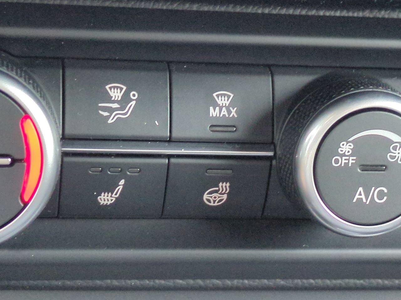 New 2025 Alfa Romeo Stelvio Sprint AWD/4WD image 21