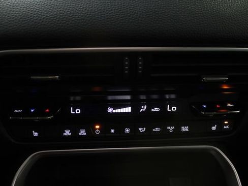 Used 2024 MAZDA CX-90 3.3 Turbo w/ Preferred Package image 17