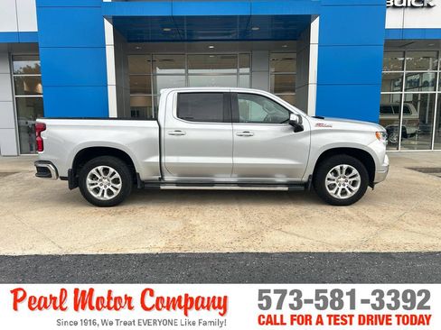 Certified 2022 Chevrolet Silverado 1500 LTZ AWD/4WD image 3
