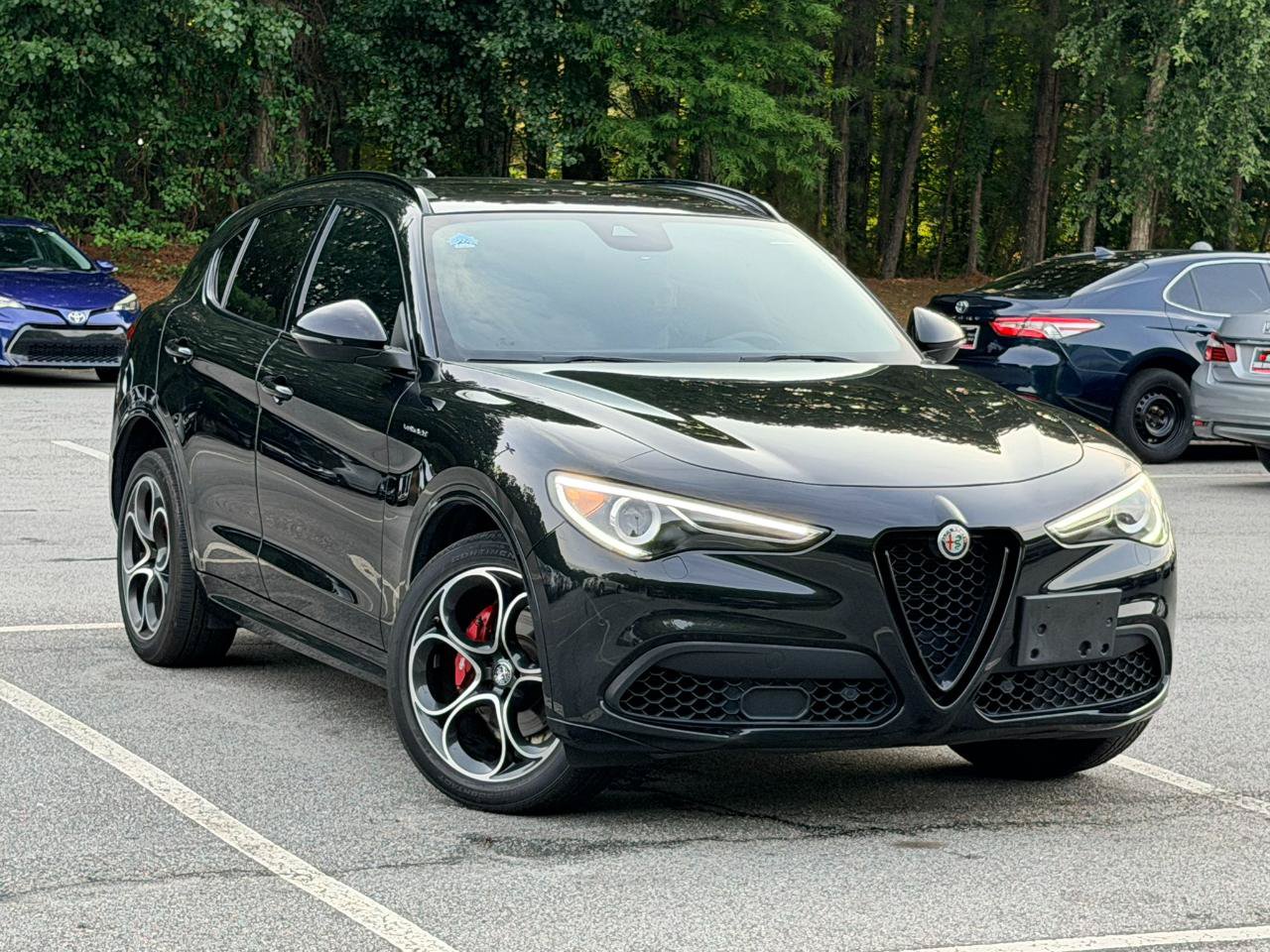 Used 2022 Alfa Romeo Stelvio Veloce AWD/4WD image 4